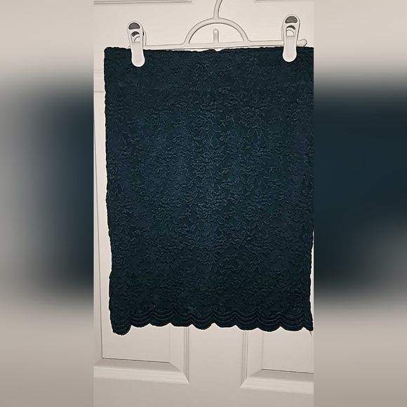 Torrid 00 Lace Mini Skirt - Picture 2 of 5